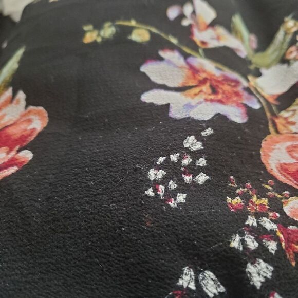 Anaelle Black Floral Dress - Picture 7 of 7